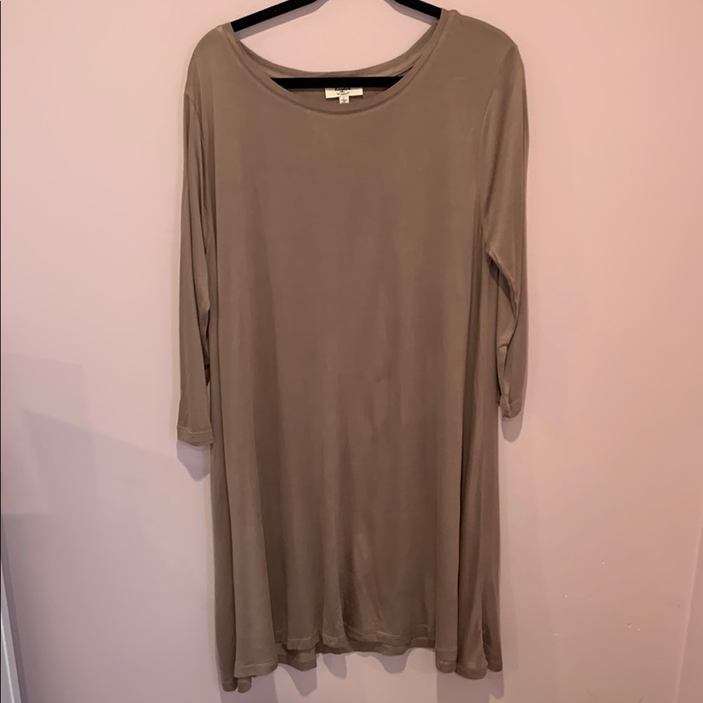 🆕 Women’s Hayden LA Casual Tan Long Sleeve Dress